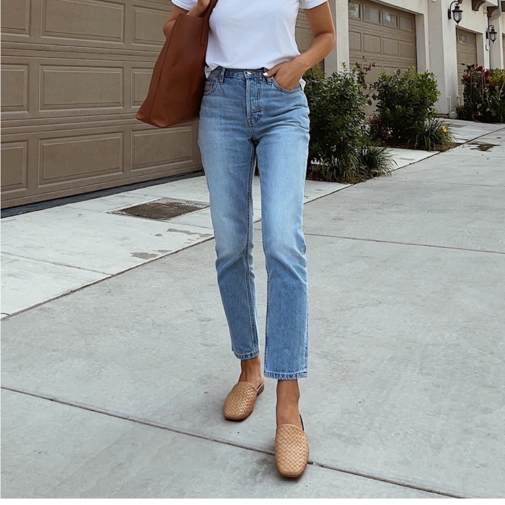 Everlane The 90s Cheeky Straight Jean，Medium Blue，sz 25 regular New with Tags